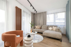 Klimatyzowany Apartament Blisko Parku w Krakowie z 3 Sypialniami, Wanną i Parkingiem by Renters Prestige